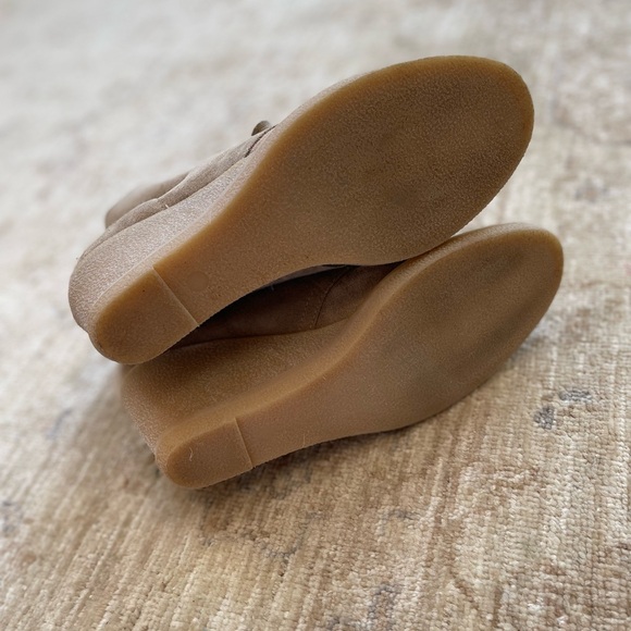 J Crew Suede Wedge Booties, size 9 - Picture 5 of 10